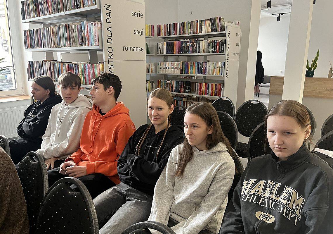 Grafika 1: Spotkanie autorskie w Bibliotece Publicznej Gminy Wicko