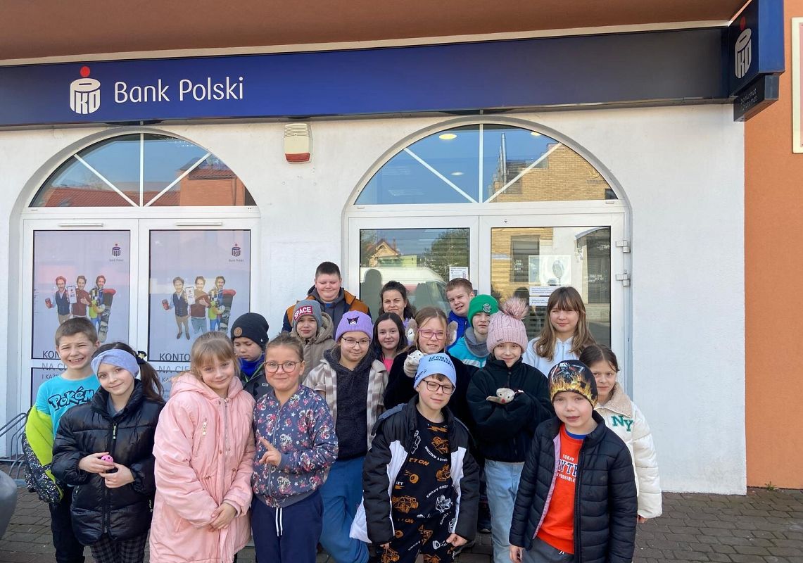 Grafika 1: Wizyta w Banku PKO BP