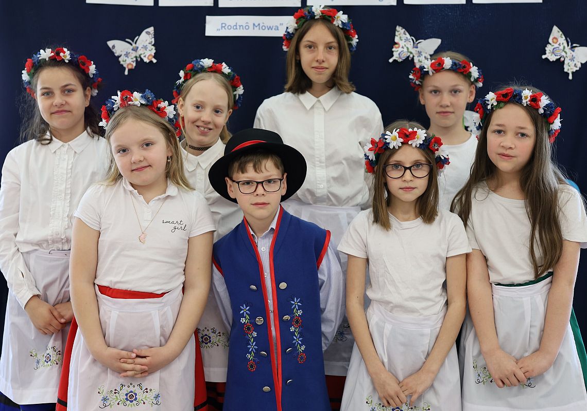 Grafika 1: Eliminacje szkolne 54. Konkursu Recytatorskiego Literatury Kaszubskiej "Rodnô Mòwa"