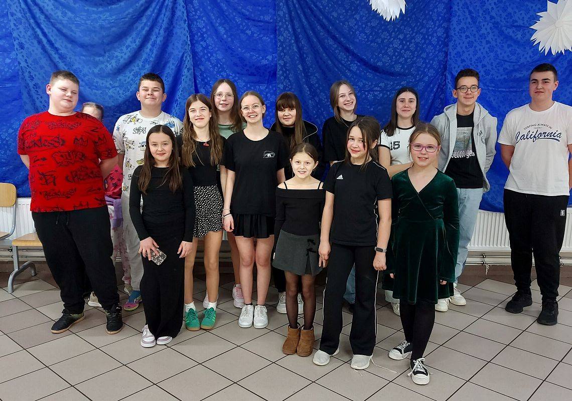 Grafika 1: Zabawa karnawałowa