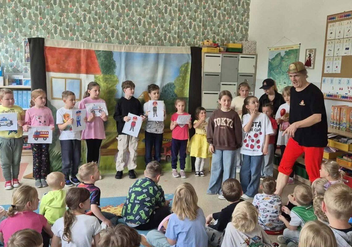 Grafika 1: Teatr Duet z Krakowa w naszej szkole