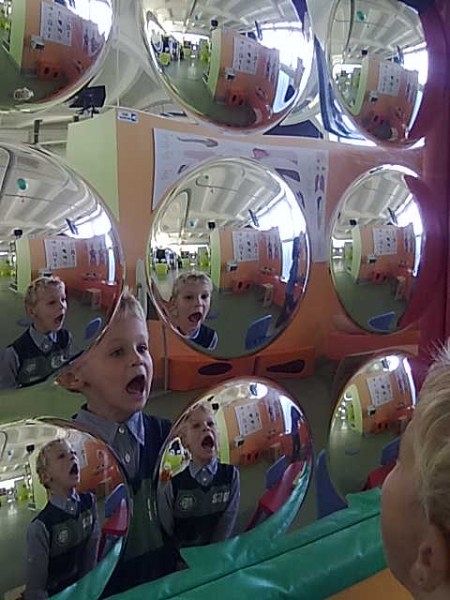 Grafika #0: Wycieczka do Centrum Nauki Experyment