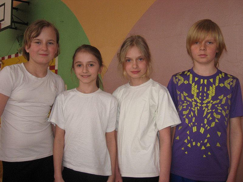 Grafika #0: Bytów. Grand Prix Skoku Wzwyż. Nikola Posacka ( z rekordem ) i Michał na podium