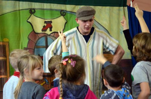 Grafika #0: Przedstawienie o szewczyku