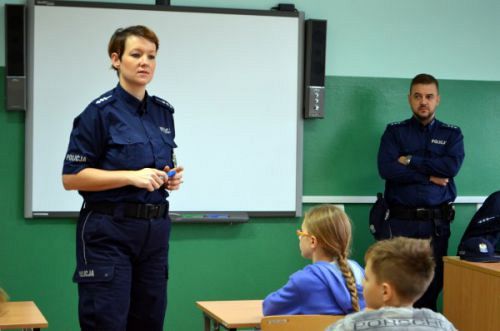 Grafika #0: Spotkanie z policjantem