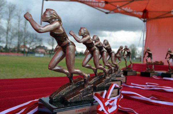 Grafika #0: Czas wiosennych przełajów