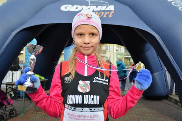 Grafika #0: Puchar Gdyni w biegach przełajowych. Olwia na podium