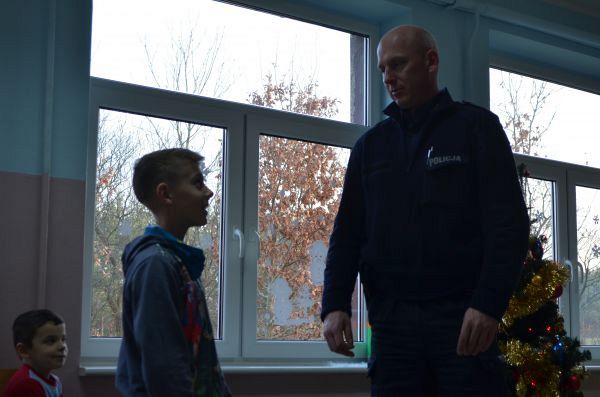 Grafika #0: Spotkanie z policjantem