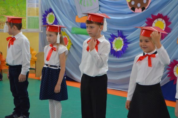 Grafika #0: Uroczystość ślubowania uczniów klasy 1