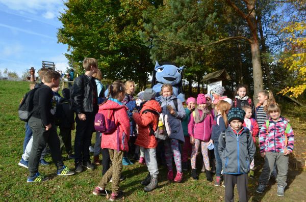 Grafika #0: Wycieczka do Sierakowic i Kamienickiego Młyna