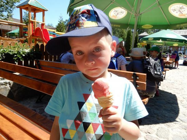 Grafika #0: Wycieczka do Szymbarka