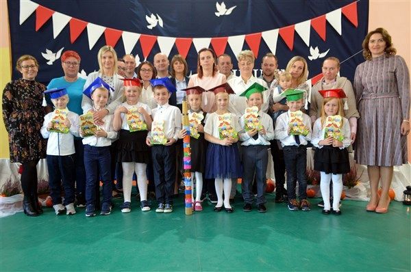 Grafika #0: Ślubowanie pierwszoklasistów