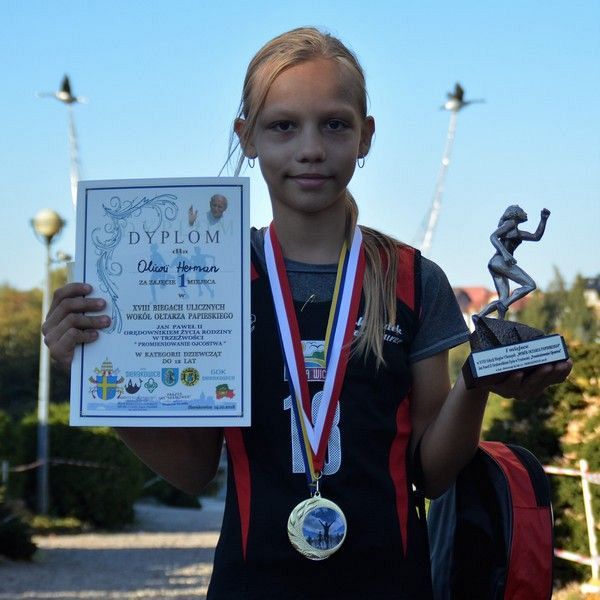 Grafika #0: Rewelacyjne biegi sióstr Hermann