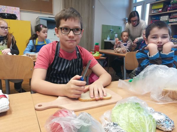 Grafika #0: Śniadanie daje moc