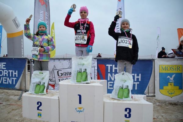 Grafika #0: Biegi po plaży w Sopocie. Triumf Emilii, Oliwia druga!