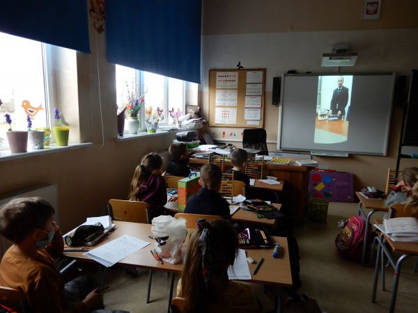 Grafika #0: Wirtualna wizyta w Banku PKO