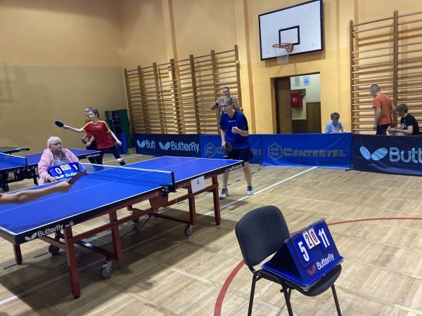 Grafika #0: 8.11 DZIEWCZYNY WICEMISTRZYNIAMI POWIATU! CHŁOPCY NA PODIUM!