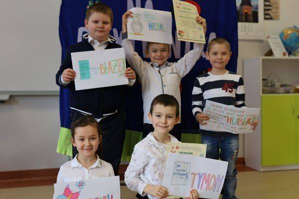 Grafika #0: Pasowanie na czytelnika