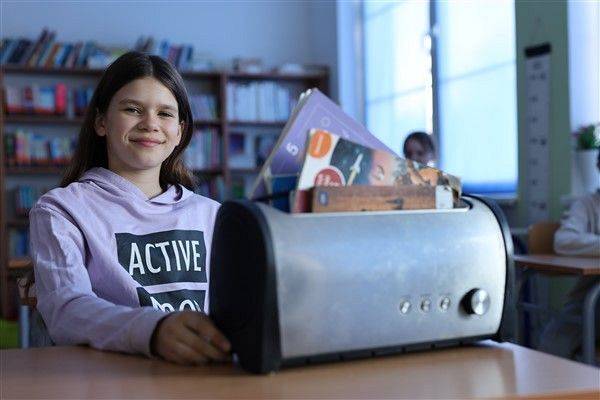 Grafika #0: Dzień bez plecaka