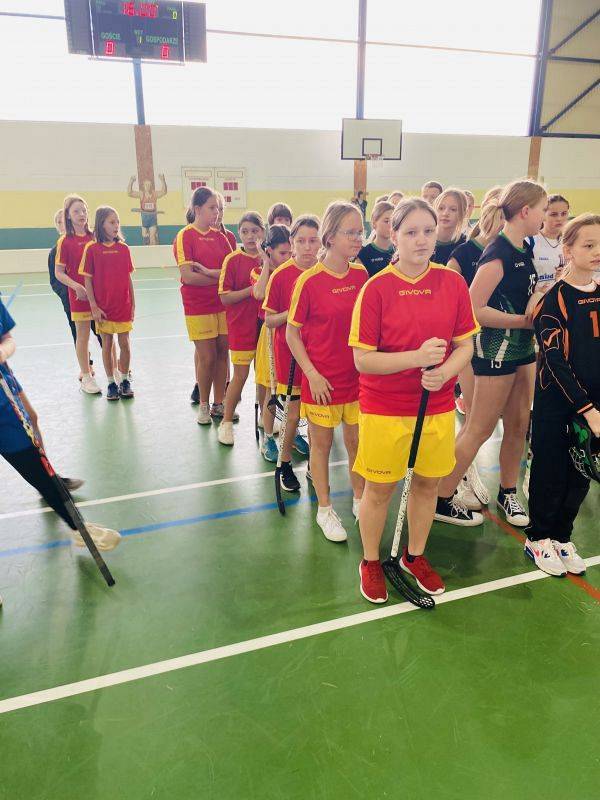 Grafika #0: 27.10 POWIATOWY TURNIEJ W UNIHOKEJA