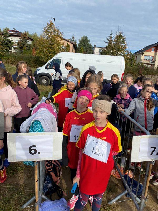 Grafika #0: 12.10 FINAŁ WOJEWÓDZKI W SZTAFETOWYCH BIEGACH PRZEŁAJOWYCH!