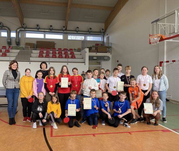 Grafika #0: TURNIEJ TENISA STOŁOWEGO W SZCZENURZY