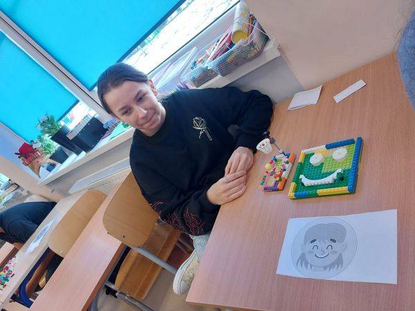 Grafika #0: Zbudujmy emocje-lekcja wychowawcza w klasie 6