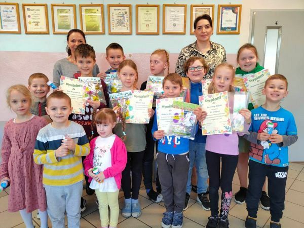 Grafika #0: Rozstrzygnięcie konkursu na "Najpiękniejszą Kartkę Wielkanocną" i konkursu na "Stroik wielkanocny z motywem kaszubskim"