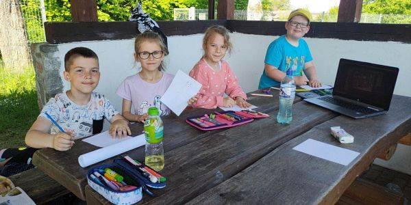 Grafika #0: Lekcje w plenerze z pierwszakami