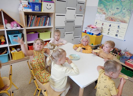 Grafika 4: Dzień miodu w przedszkolu