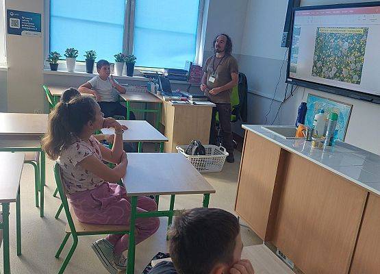 Grafika 2: Zajęcia z edukatorami Słowińskiego Parku Narodowego