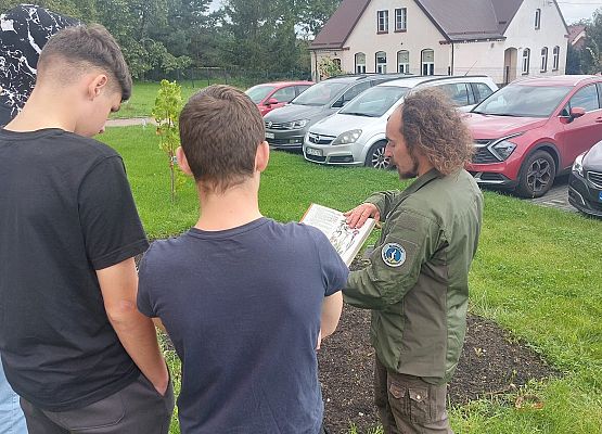 Grafika 8: Zajęcia z edukatorami Słowińskiego Parku Narodowego