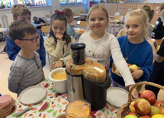 Grafika 21: Smacznie, zdrowo, kolorowo