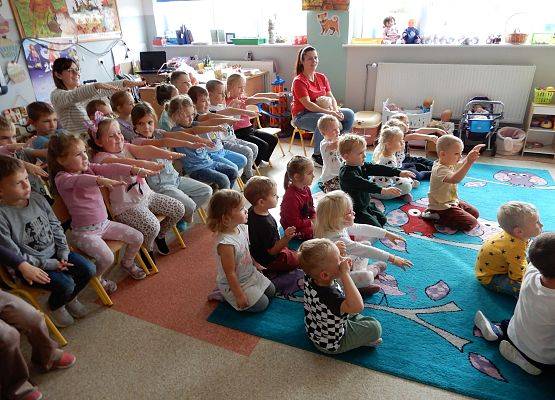 Grafika 3: Teatrzyk w przedszkolu