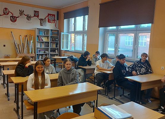 Grafika 7: Zajęcia promujące szkołę w II LO