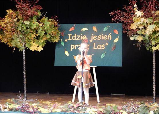 Grafika 3: Gminny konkurs recytatorski ,,Idzie jesień przez las".
