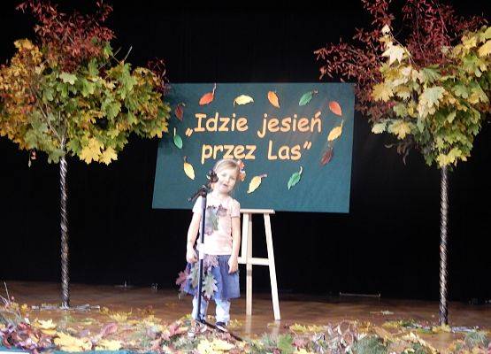 Grafika 4: Gminny konkurs recytatorski ,,Idzie jesień przez las".