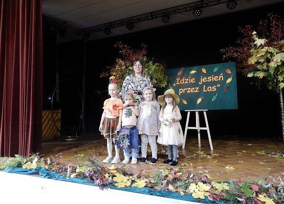 Grafika 6: Gminny konkurs recytatorski ,,Idzie jesień przez las".