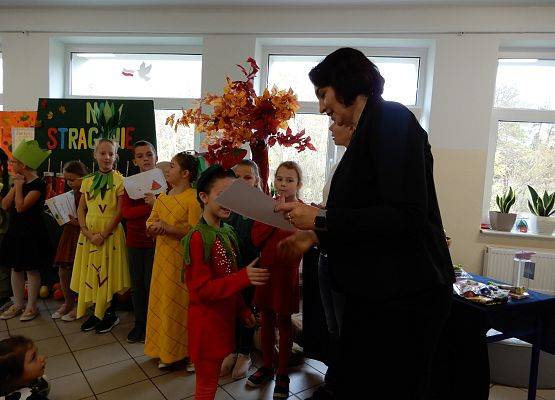 Grafika 14: ,,Na straganie" - jem warzywa i owoce