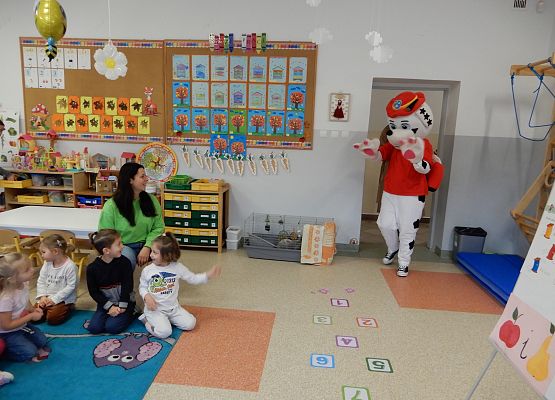 Grafika 2: Wizyta Marshalla w przedszkolu