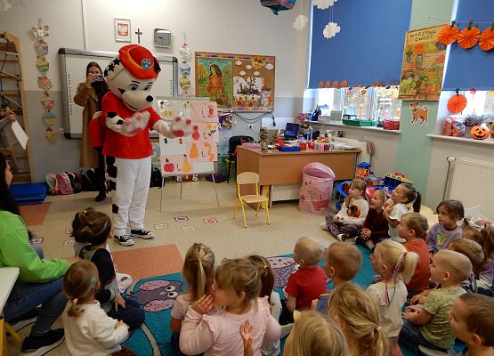 Grafika 1: Wizyta Marshalla w przedszkolu