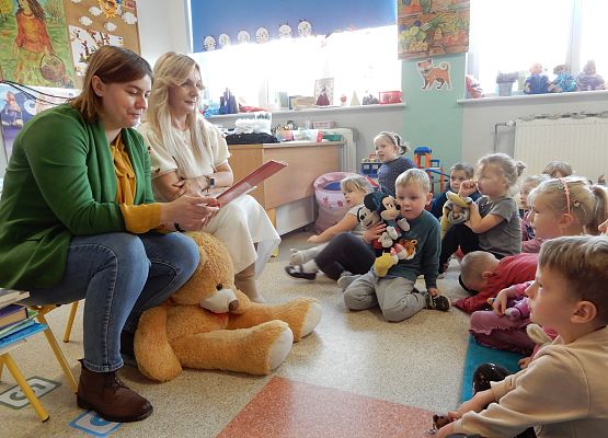 Grafika 8: Dzień Pluszowego Misia z Gminną Biblioteką