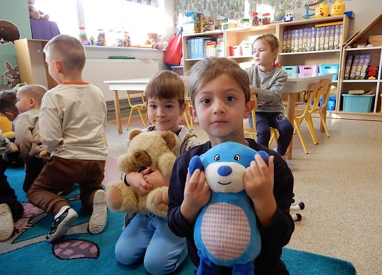 Grafika 12: Dzień Pluszowego Misia z Gminną Biblioteką