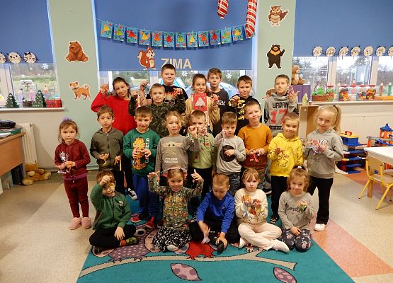 Grafika 4: Mali - dużym.