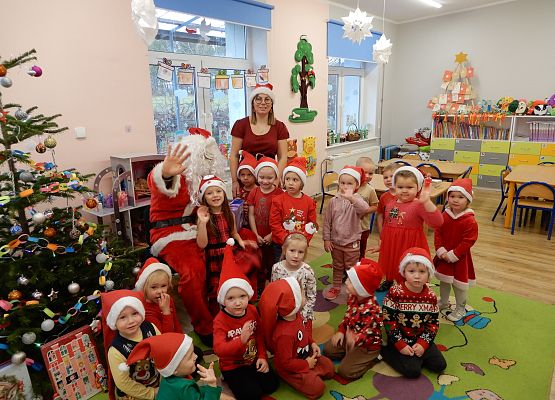 Grafika 8: Mikołajki w grupach przedszkolnych.