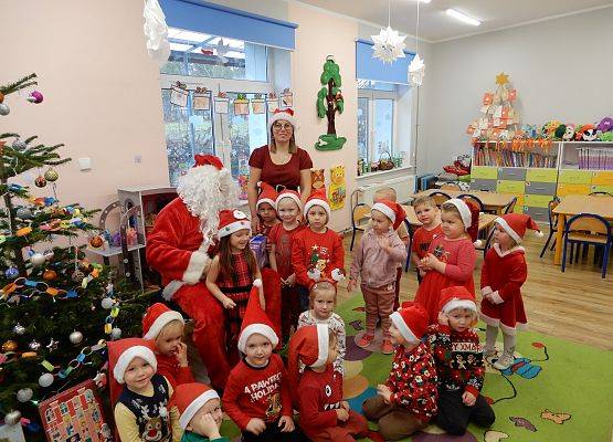 Grafika 9: Mikołajki w grupach przedszkolnych.