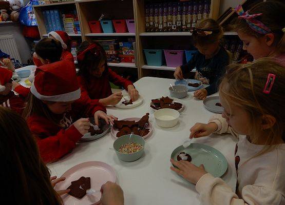 Grafika 16: Mikołajki w grupach przedszkolnych.