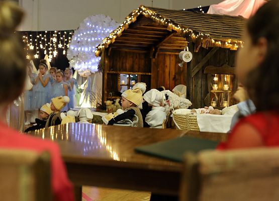 Grafika 13: Jasełka szkolne