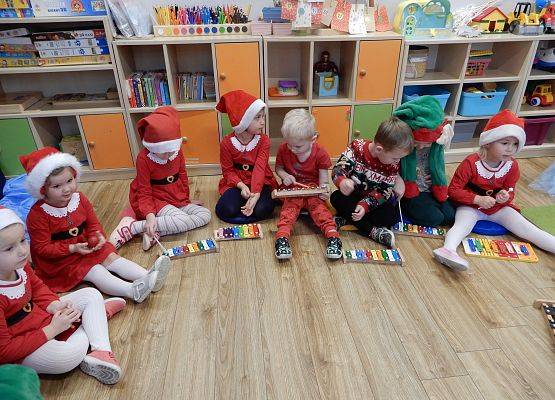 Grafika 26: Przedstawienie świąteczne w przedszkolu