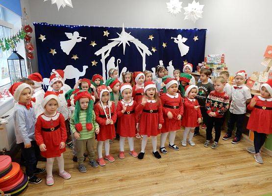 Grafika 28: Przedstawienie świąteczne w przedszkolu